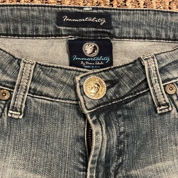 Immortality blue jeans with subtle rhinestones - Picture 2 of 5